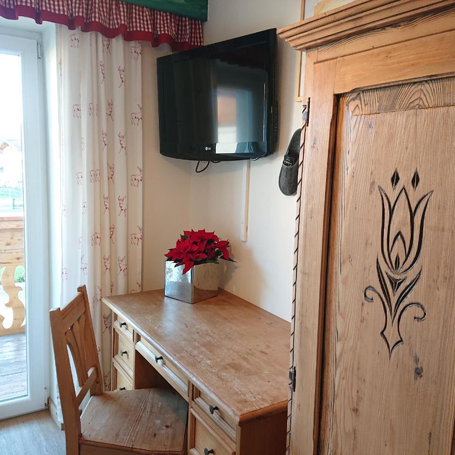 Alpenhostel "Das Besenhaus" Altenmarkt im Pongau Ngoại thất bức ảnh