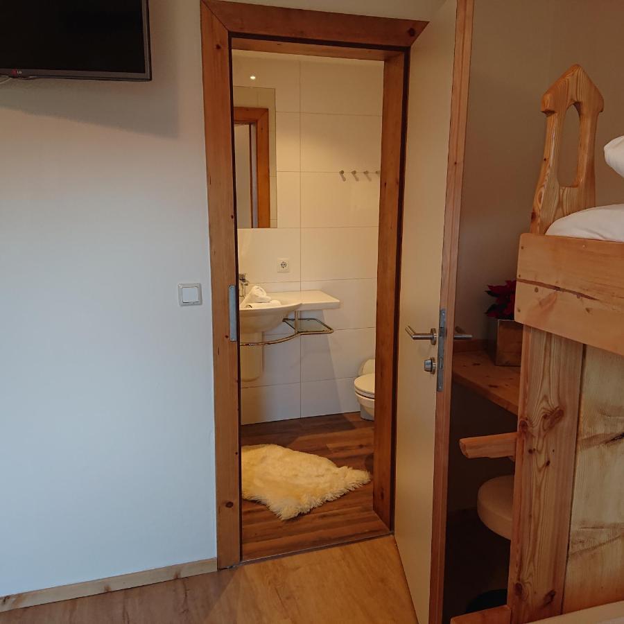 Alpenhostel "Das Besenhaus" Altenmarkt im Pongau Ngoại thất bức ảnh