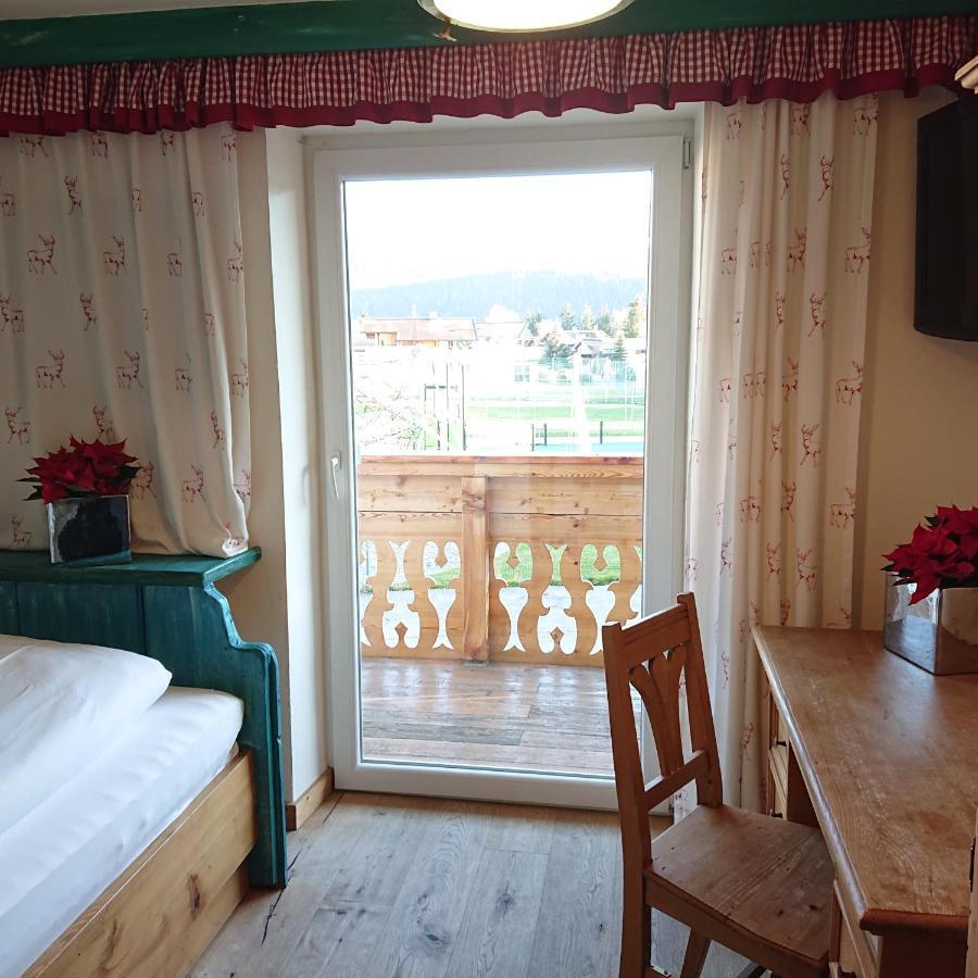 Alpenhostel "Das Besenhaus" Altenmarkt im Pongau Ngoại thất bức ảnh